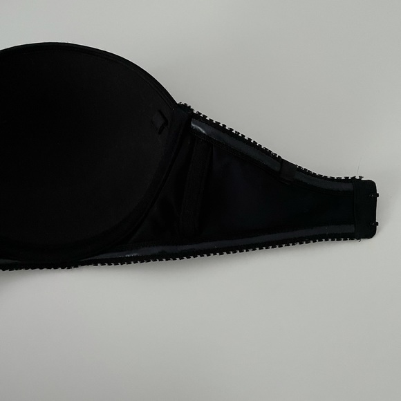 Strapless Bra - Picture 2 of 2